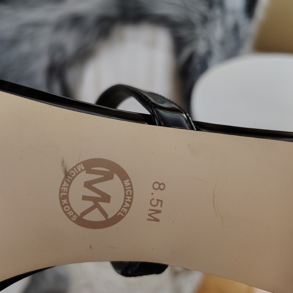 🆕⭐ Micheal Kors Black Patent Sandals Heels - Picture 14 of 16